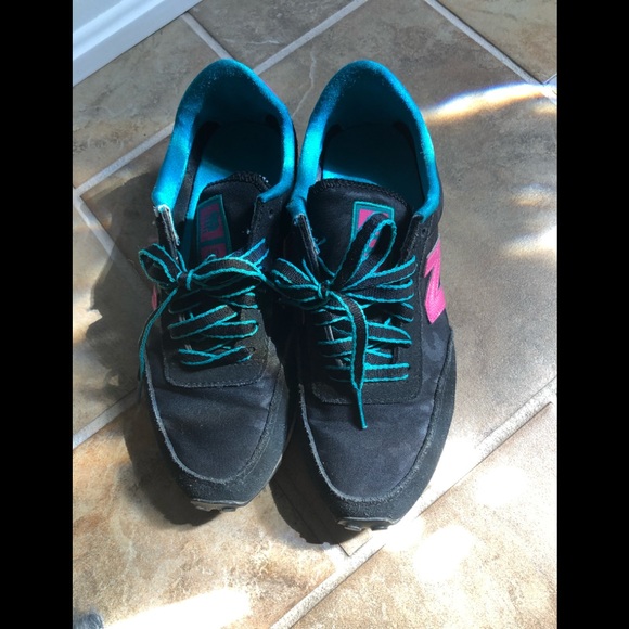 New Balance black sneakers - Picture 3 of 3